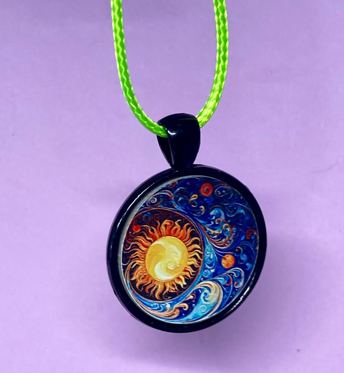Amulett – schwarz, Himmel, Disc 25 mm – Produktansicht 1