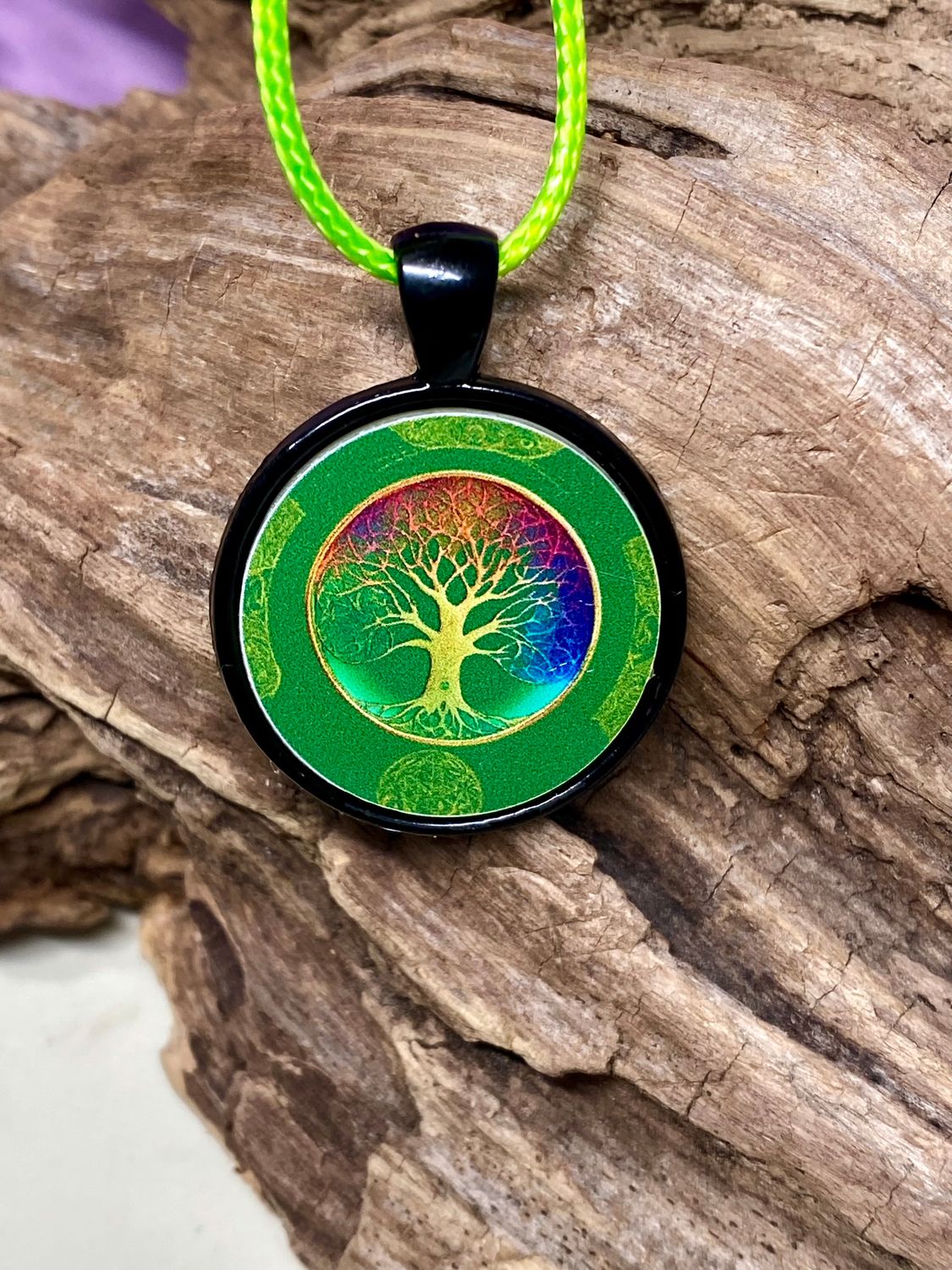 Amulett – schwarz, Baum des Lebens grün, Disc 25 mm – Produktansicht 1