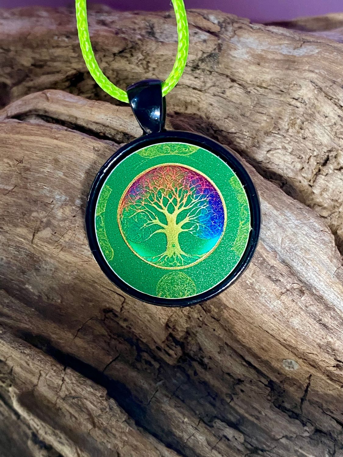 Amulett – schwarz, Baum des Lebens grün, Disc 25 mm – Produktansicht 1