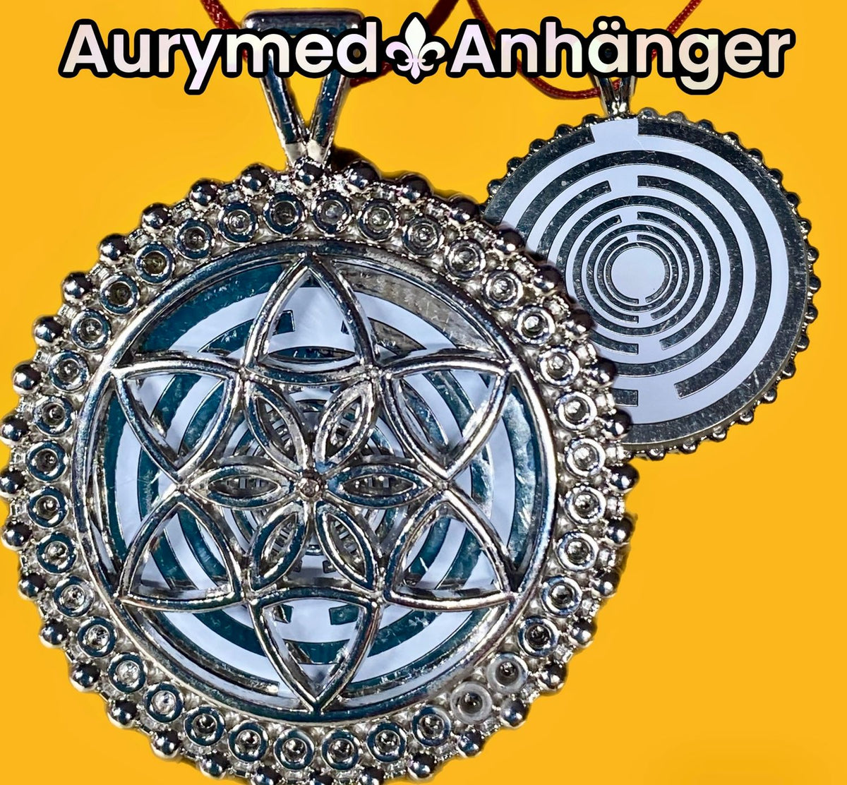 Amulett – Lakhovsky MWOals weisser 35 mm Coin mit zinnlegiert in eine silberfarben Fassung eingearbeitet – Produktansicht 1