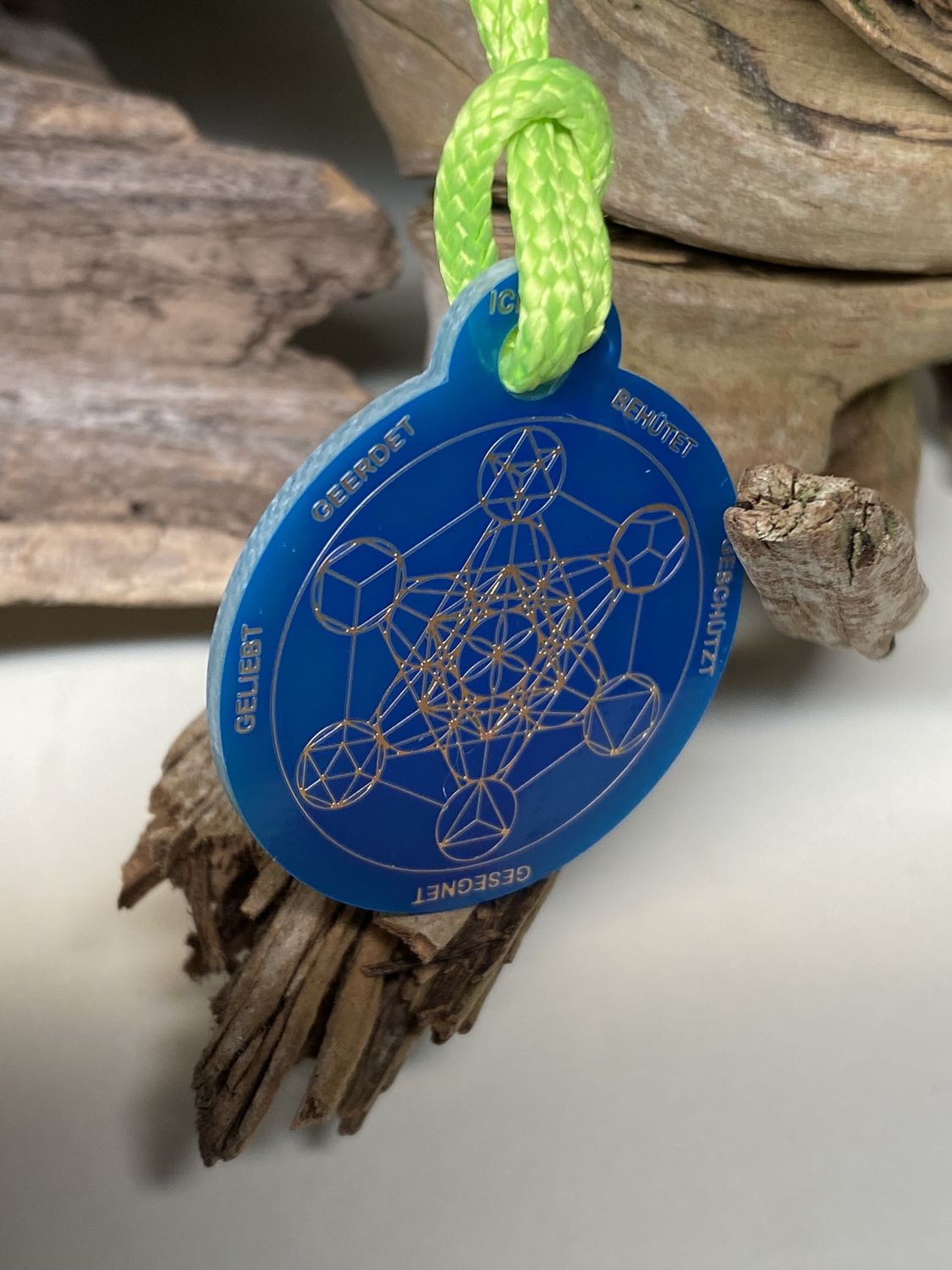 Anhänger Mini Serie rund – Lakhovsky MWOn Symbol Design – Metatron und "Ich bin" Mantren – Produktansicht 1