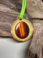 Anhänger Mini Serie rund – Lakhovsky MWOn Symbol Design – Tigeraugensymbol – Produktansicht 1