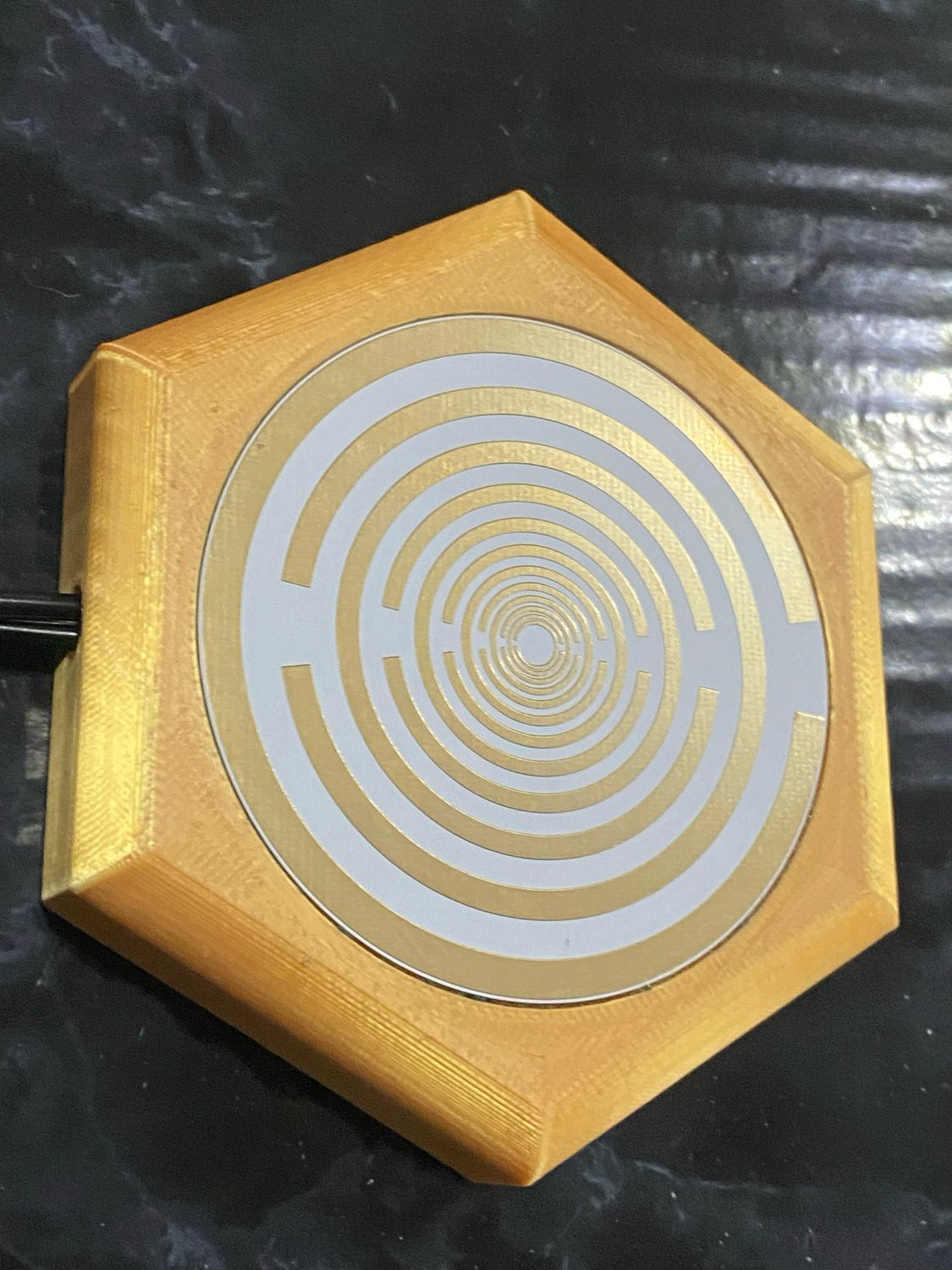 69 mm VibraNex flach – 1-farbig – Krafttier – / heilige Geometrie Symbolik – konfigurierbar – Produktansicht 82