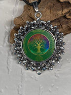 Amulett – silberfarben Blumenmuster mit Baum des Lebens Symbol – Produktansicht 1