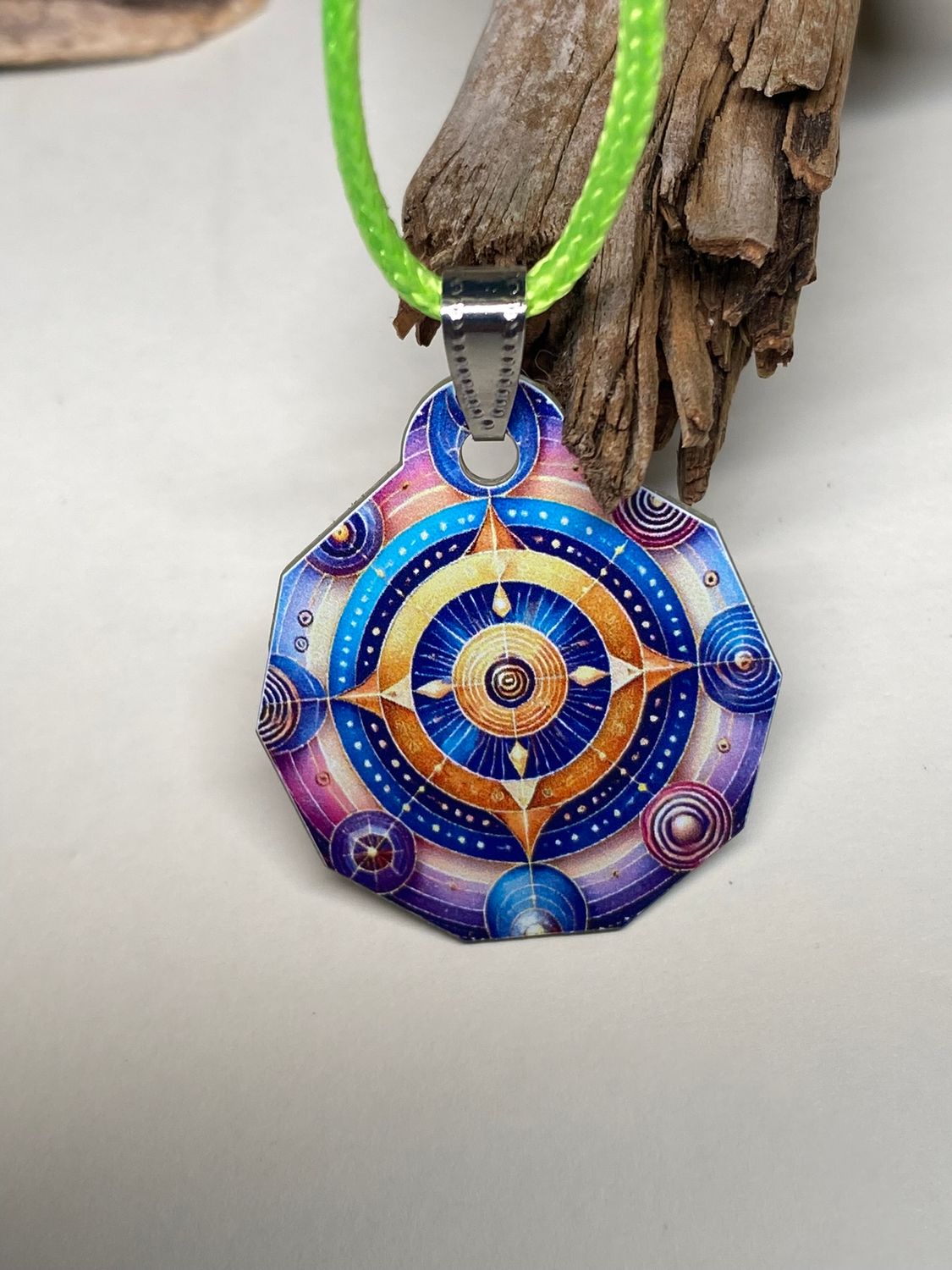 Anhänger Mini Serie eckig – Lakhovsky MWOn Symbol Design – Planeten Frequenz Symbol – Produktansicht 1
