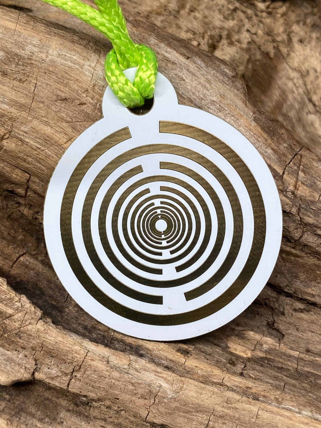 Anhänger Mini Serie rund – Lakhovsky MWOn Symbol Design – kosmischer Frequenz Symbolart – Produktansicht 1
