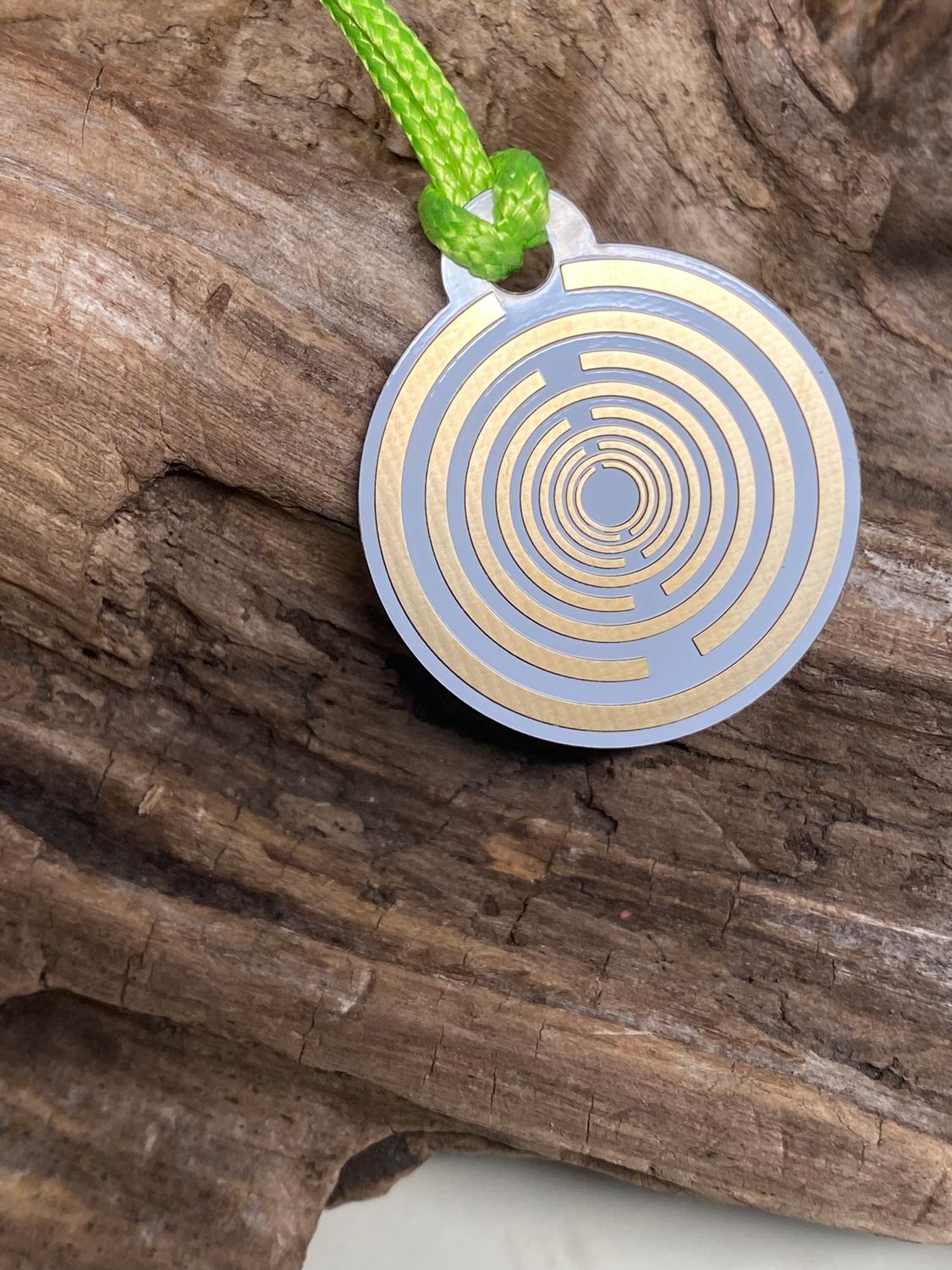 Anhänger Mini Serie rund – Lakhovsky MWOn Symbol Design – Diamant Symbol – Produktansicht 1