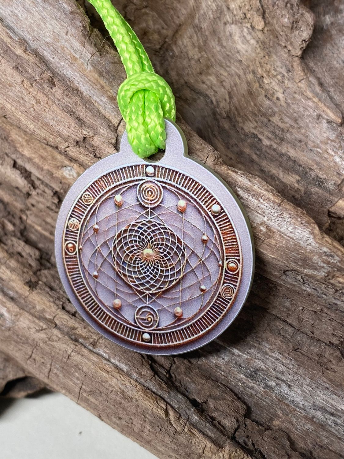 Anhänger Mini Serie rund – Lakhovsky MWOn Symbol Design – mystisch geheimnisvolle Fantasie Symbol – Produktansicht 1