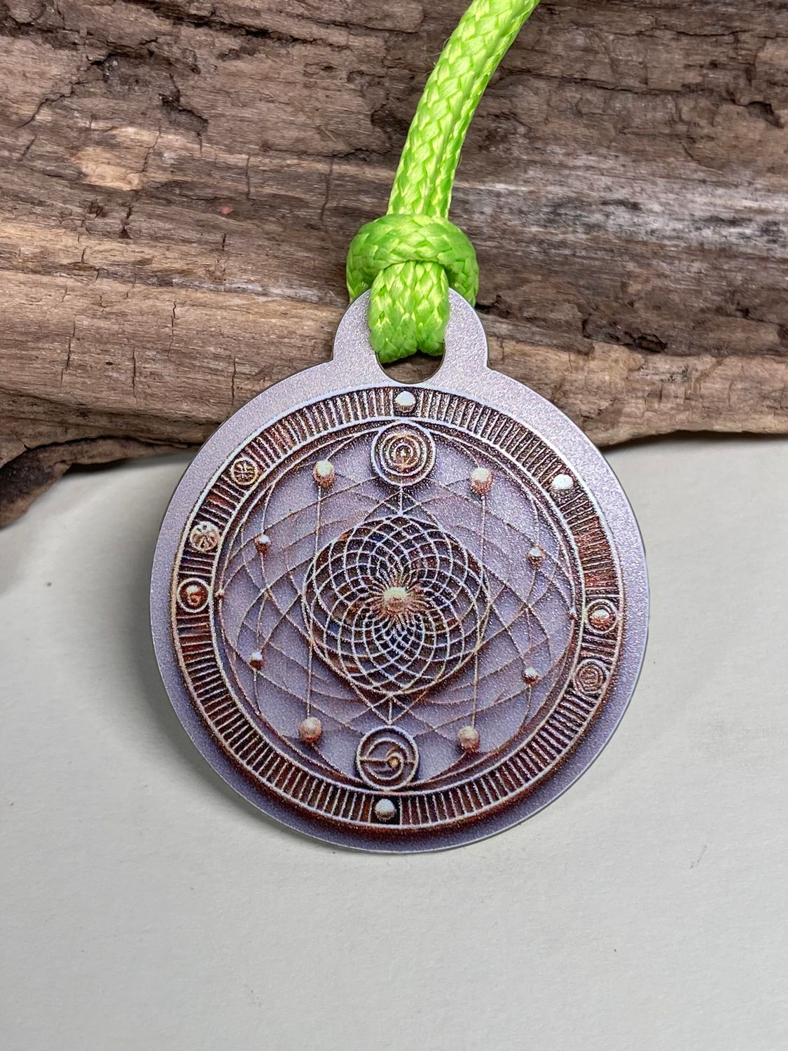 Anhänger Mini Serie rund – Lakhovsky MWOn Symbol Design – mystisch geheimnisvolle Fantasie Symbol – Produktansicht 1