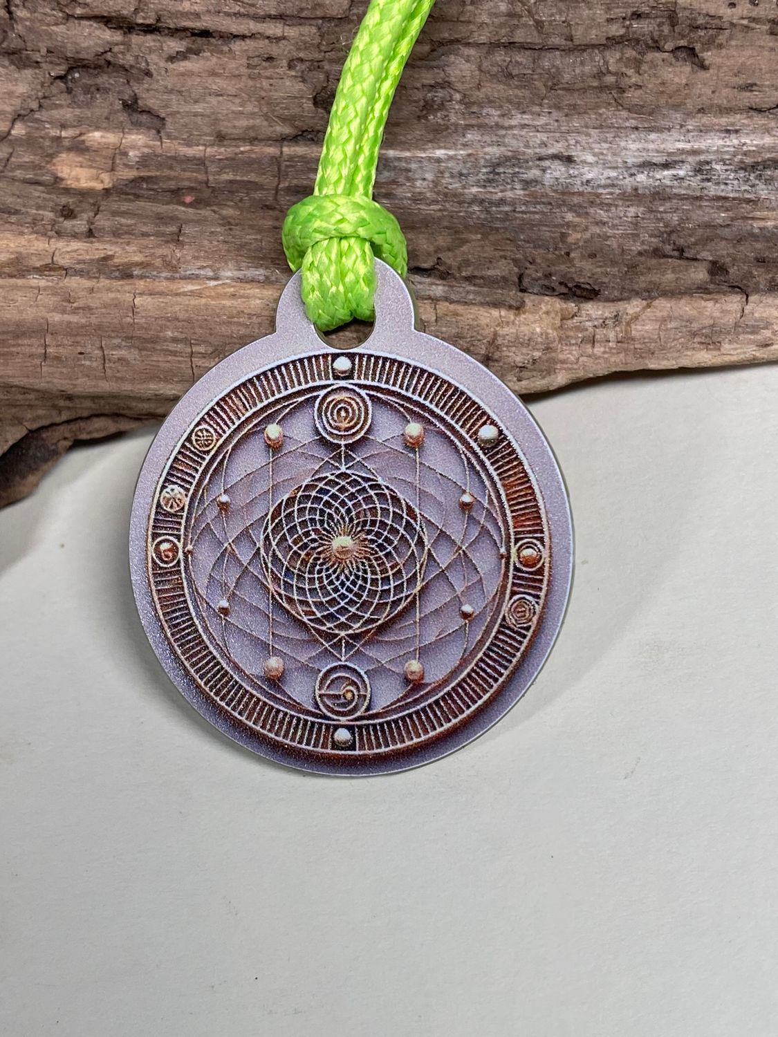 Anhänger Mini Serie rund – Lakhovsky MWOn Symbol Design – mystisch geheimnisvolle Fantasie Symbol – Produktansicht 1