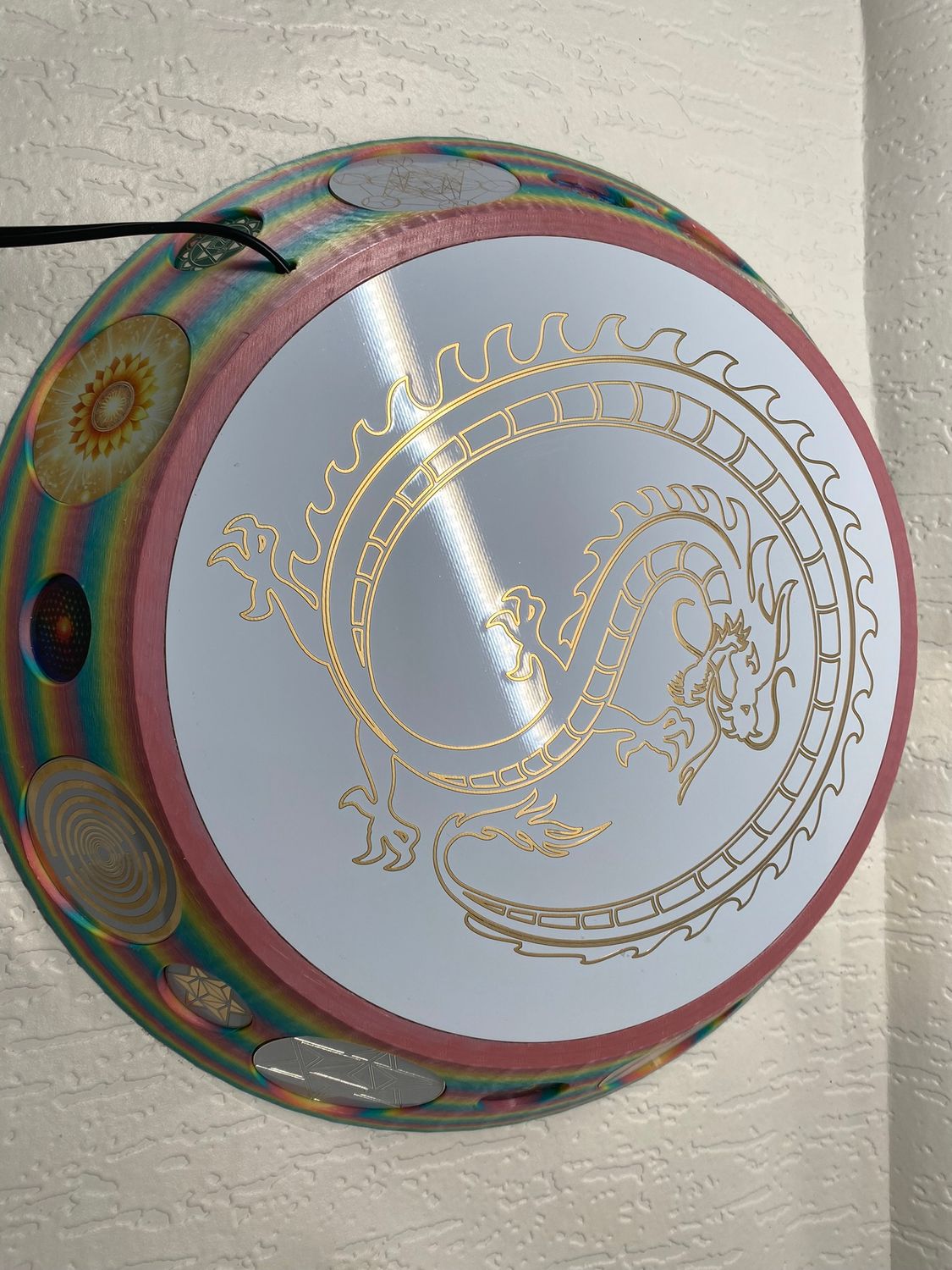 200 mm VibraNex UFO – Einhorn matt, DRACHE Oberflächenplatte goldlegiert – Produktansicht 1
