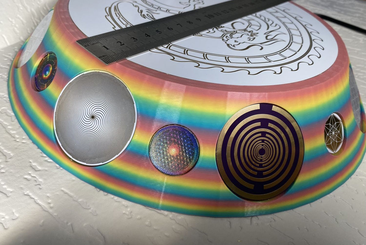 200 mm VibraNex UFO – Einhorn matt, DRACHE Oberflächenplatte goldlegiert – Produktansicht 1