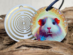 Anhänger Mini Serie rund – Lakhovsky MWOn Symbol Design – Meerschweinchen – Produktansicht 1
